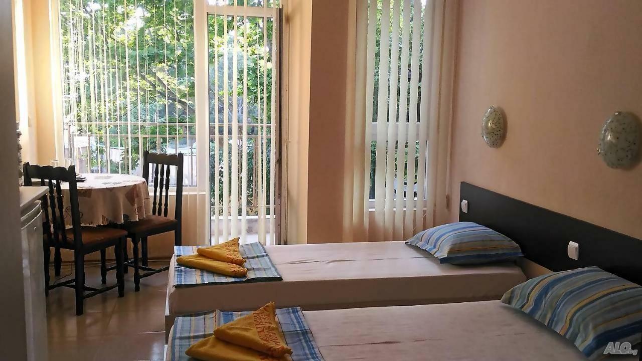 На Гости При Силвия Obzor Extérieur photo