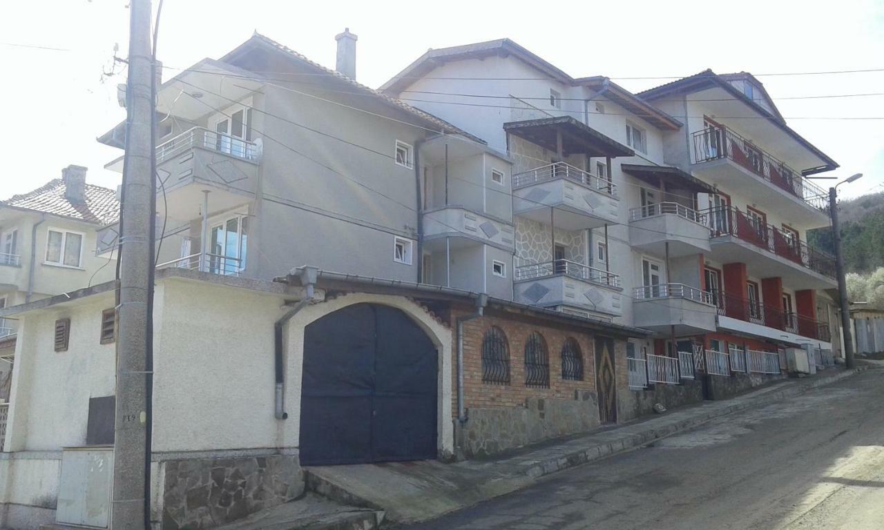 На Гости При Силвия Obzor Extérieur photo