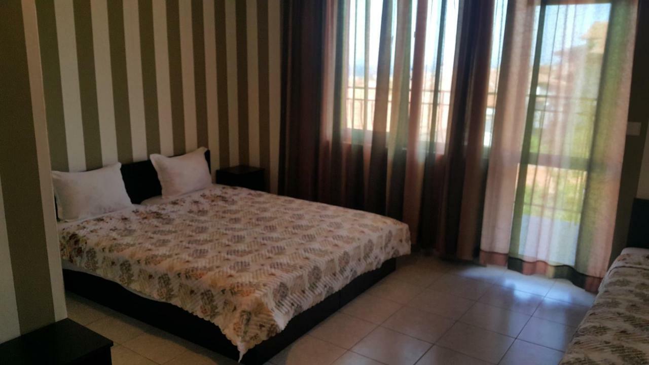 На Гости При Силвия Obzor Extérieur photo