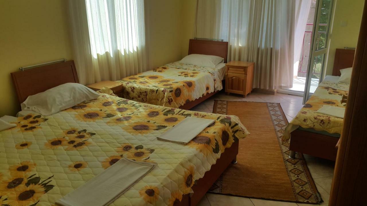 На Гости При Силвия Obzor Extérieur photo